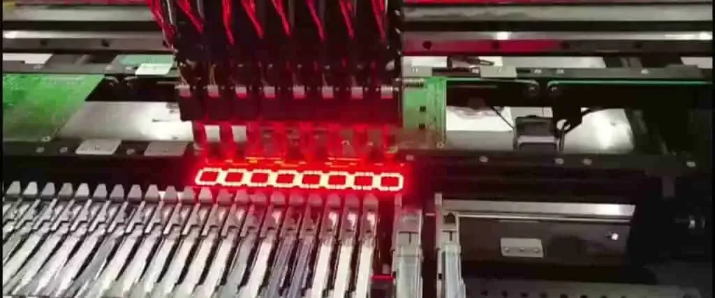 Placement head above a circuit board