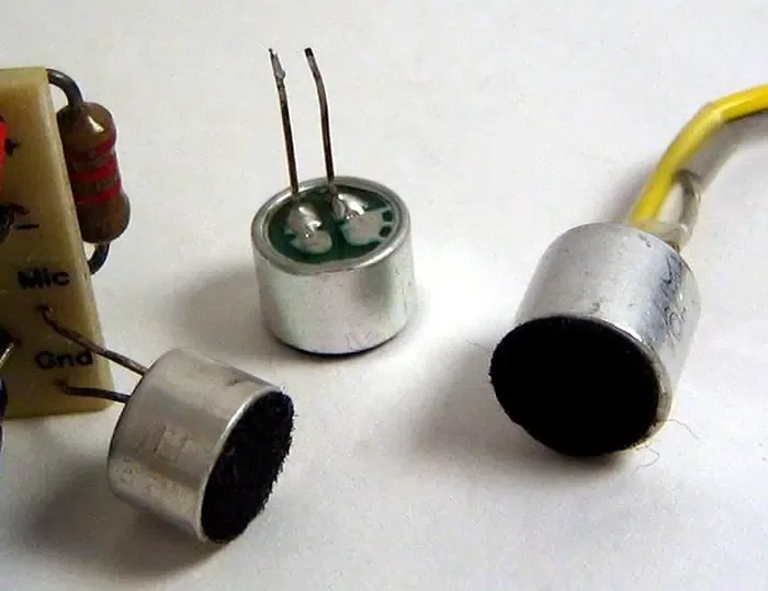 Two-wire electret microphone capsules