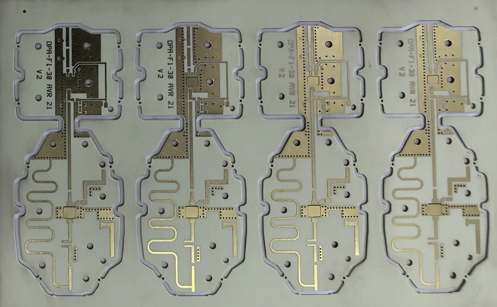 Patterned RF circuit boards with meandering copper features