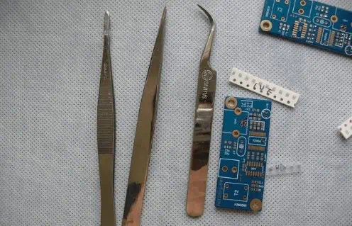 How to solder the chip components- Assembly tool for soldering patches