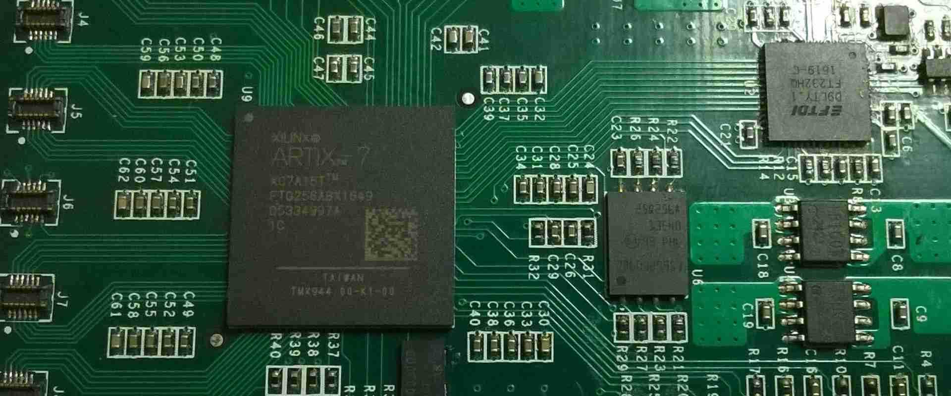 Xilinx XC7K70T-2FBG676C