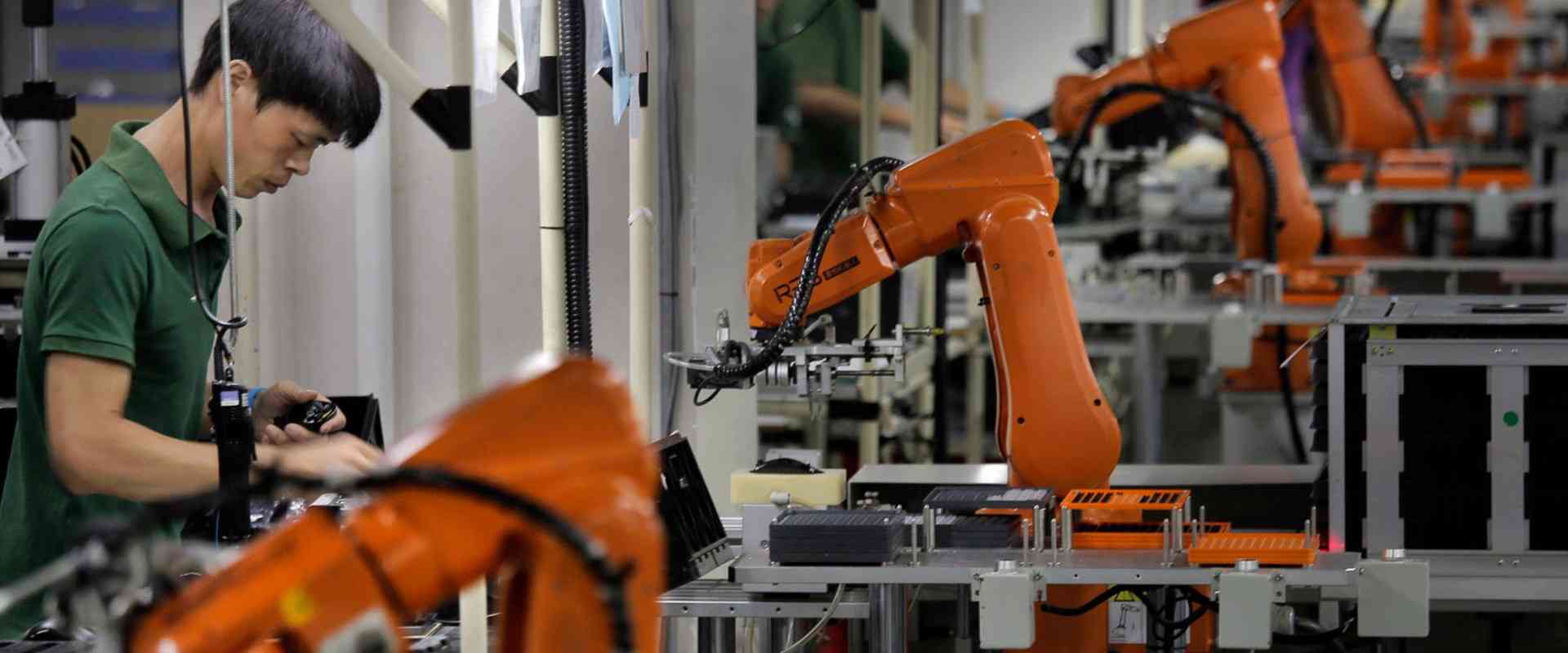The Different Applications of the Factory Robot Arm - RayPCB